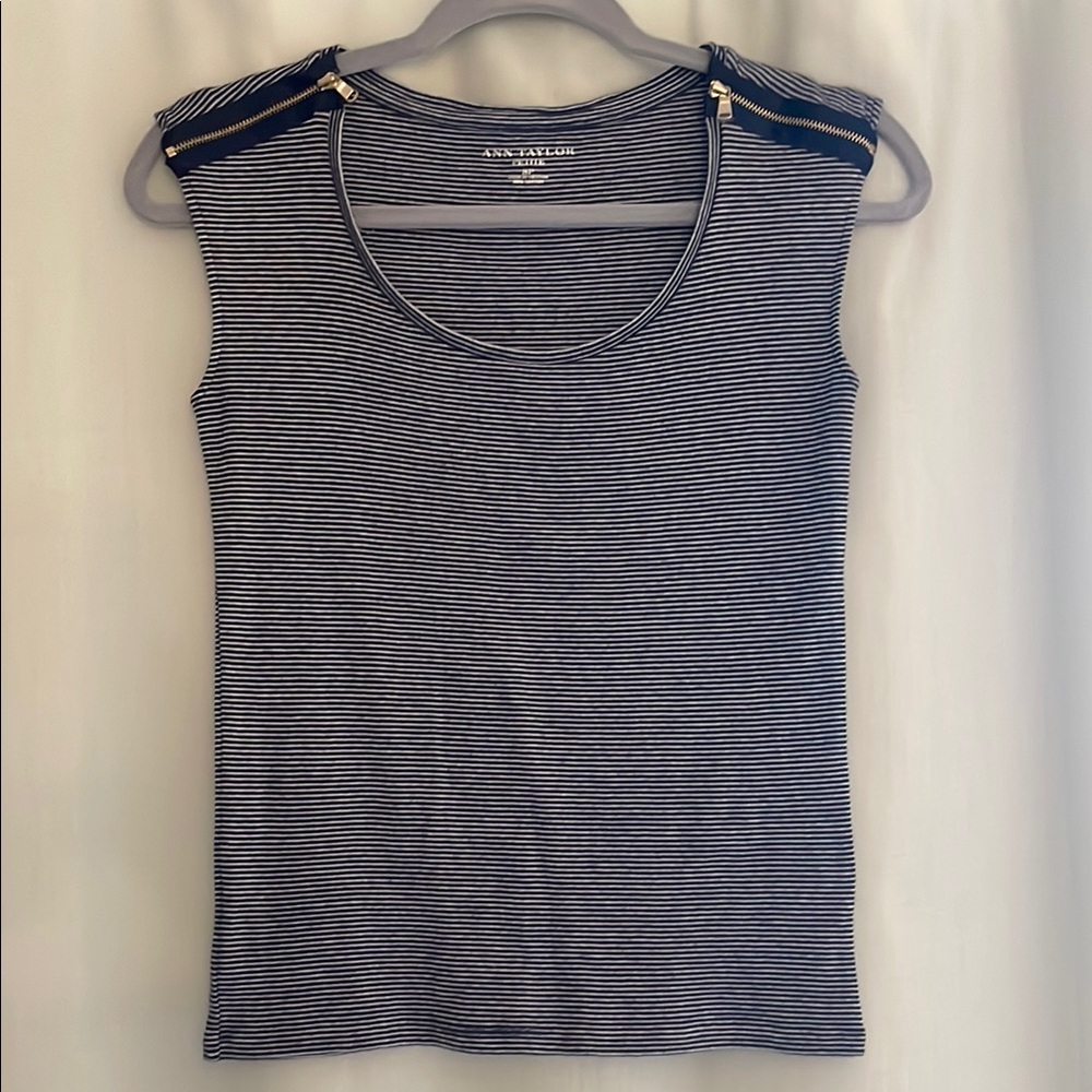3 for $25! Ann Taylor‎ Navy Striped Women's Top, size small petite